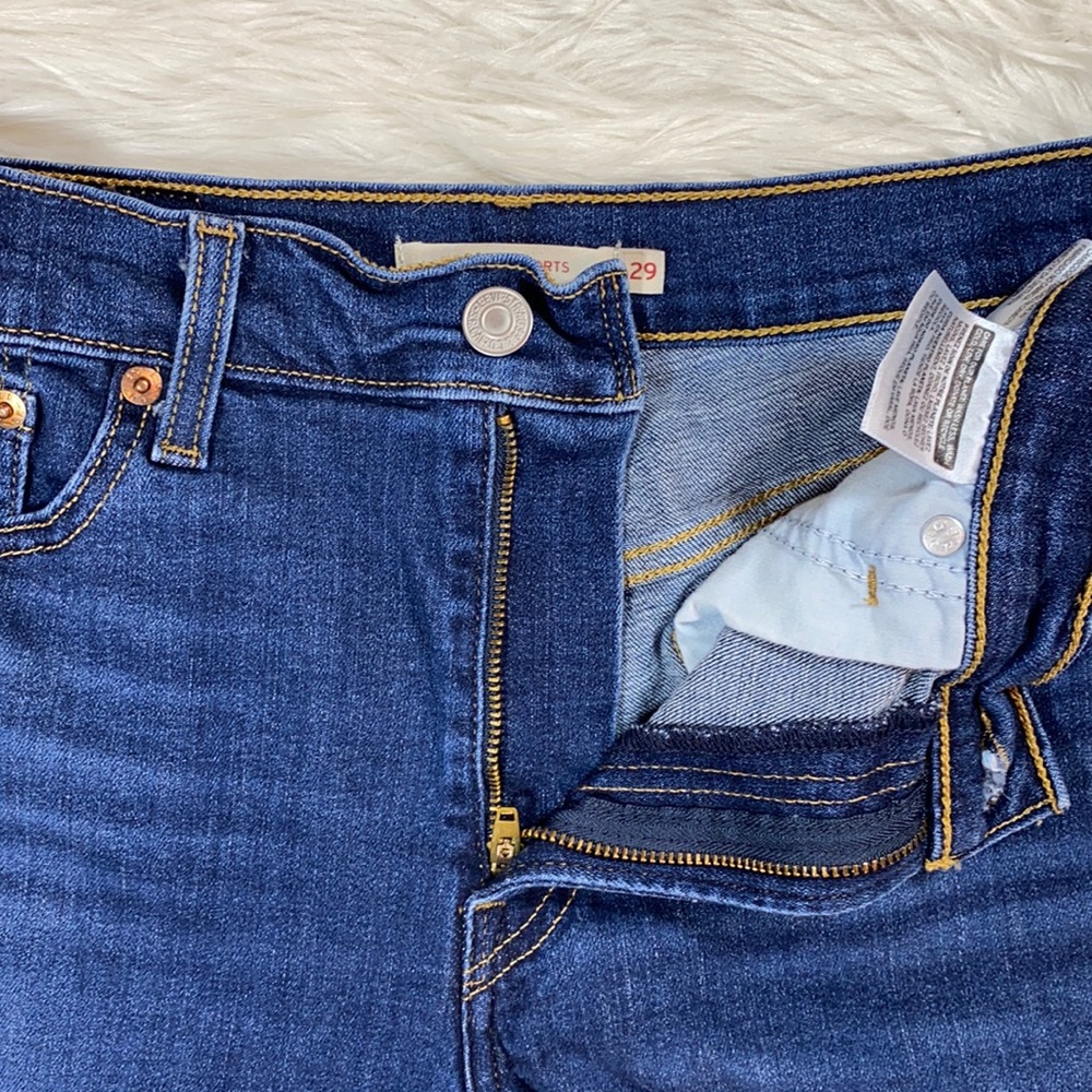 Levi’s | High Rise Shorts - Picture 2 of 13